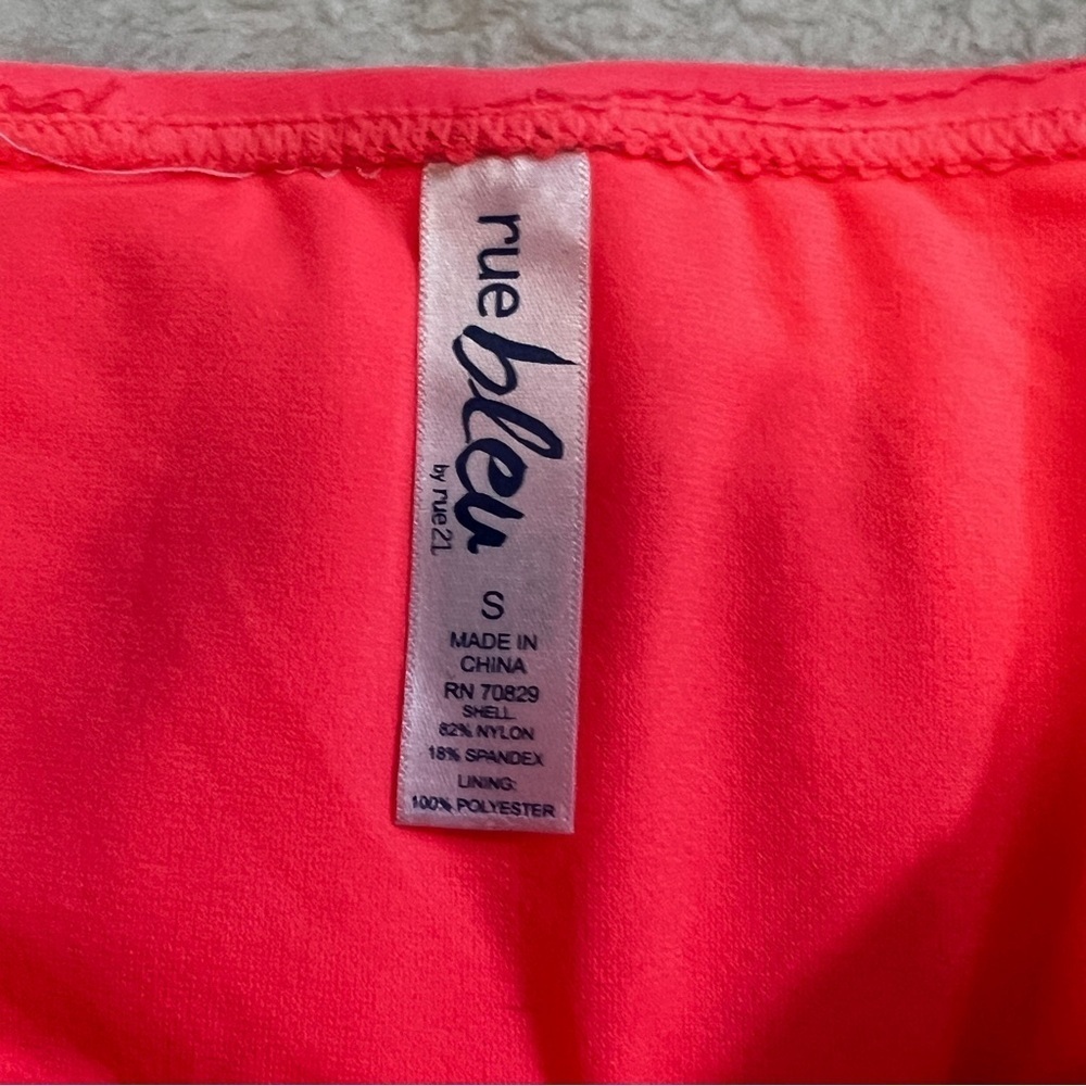 6 Piece Bundle Rue Bleu Swim Bikini Tops/Bottom  - Size Small - Picture 4 of 11
